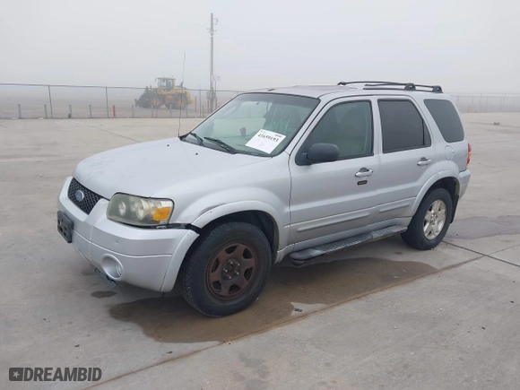 2007 Ford Escape Limited with VIN 1FMCU04137KB25007, listed as a IAAI auction lot 41659193 with 244,073 mi miles. Bid and sale history available at carsss.com. Image 2.