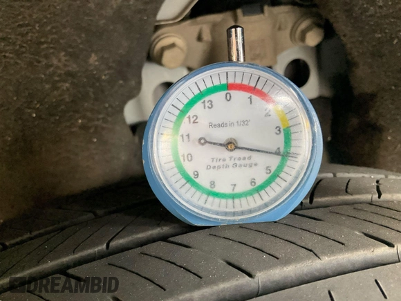 2020 Ford Escape SE z VIN 1FMCU0G62LUB45075, wystawiony jako IAAI lot #42743374 z przebiegiem 84 675 mil mil oraz . Historia ofert i sprzedaży dostępna na DreamBid. Obrazek 5.