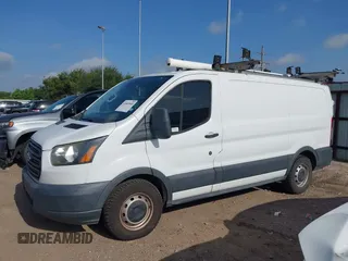 2018 Ford Transit z VIN 1FTYE1ZMXJKA11190, wystawiony jako IAAI lot #42683840 z przebiegiem 175 427 mil mil oraz . Historia ofert i sprzedaży dostępna na DreamBid. Obrazek 15.