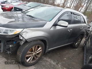 2015 Kia Sorento SX with VIN 5XYKW4A74FG603479, listed as a IAAI auction lot 41515797 with 151,496 mi miles. Bid and sale history available at carsss.com. Image 14.