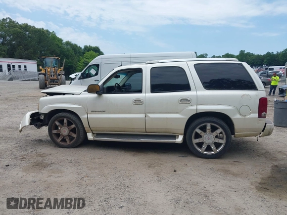 2003 Cadillac Escalade с VIN 1GYEC63T83R134948, выставлен на аукционе IAAI как лот 42321391 с пробегом 289 207 миль миль и . История ставок и продаж доступна на DreamBid. Изображение 14.