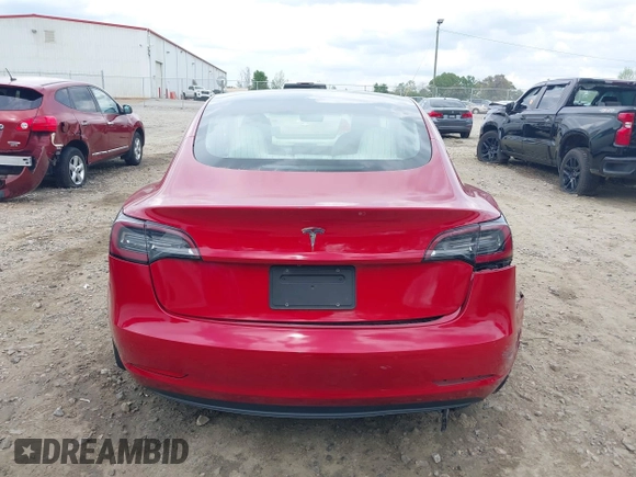 2019 Tesla Model 3 Mid Range z VIN 5YJ3E1EA7KF445040, wystawiony jako IAAI lot #41954956 z przebiegiem 68 004 mil mil oraz . Historia ofert i sprzedaży dostępna na DreamBid. Obrazek 16.