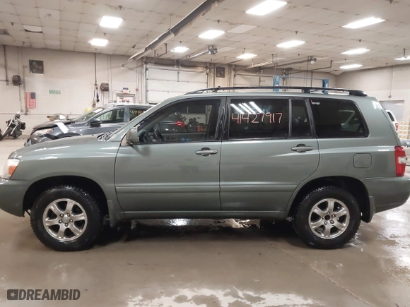 2006 Toyota Highlander w/3rd Row with VIN JTEEP21A760160417, listed as a IAAI auction lot 41427917 with 157,267 mi miles. Bid and sale history available at carsss.com. Image 14.