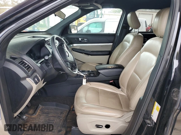 2018 Ford Explorer z VIN 1FM5K7BH2JGC34740, wystawiony jako Copart lot #79314434 z przebiegiem 116 971 mil mil oraz Czysty tytuł • Clean title. Historia ofert i sprzedaży dostępna na DreamBid. Obrazek 7.