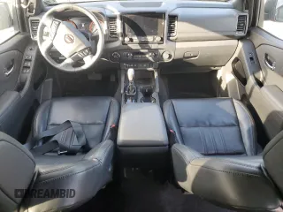2022 Nissan Frontier Pro-4X z VIN 1N6ED1EK4NN686366, wystawiony jako Copart lot #46265815 z przebiegiem 50 753 mil mil oraz Szkoda całkowita • Salvage title. Historia ofert i sprzedaży dostępna na DreamBid. Obrazek 8.