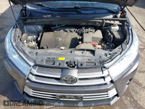 2018 Toyota Highlander SE z VIN 5TDJZRFH0JS549854, wystawiony jako IAAI lot #41771573 z przebiegiem 101 553 mil mil oraz . Historia ofert i sprzedaży dostępna na DreamBid. Obrazek 10.