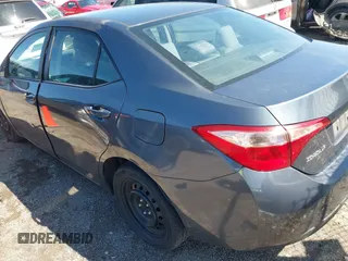 2018 Toyota Corolla L z VIN 2T1BURHE0JC986638, wystawiony jako IAAI lot #41871424 z przebiegiem 248 509 mil mil oraz . Historia ofert i sprzedaży dostępna na DreamBid. Obrazek 3.