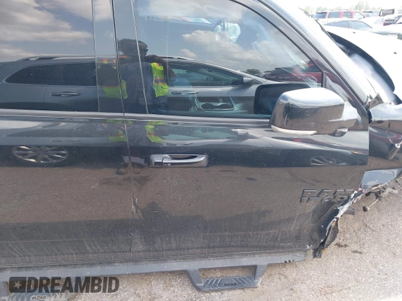 2015 Ram 1500 Sport z VIN 1C6RR6MT5FS784703, wystawiony jako IAAI lot #42129086 z przebiegiem 126 856 mil mil oraz . Historia ofert i sprzedaży dostępna na DreamBid. Obrazek 13.
