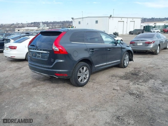 2016 Volvo XC60 T6 Drive-E with VIN YV449MRK2G2918010, listed as a IAAI auction lot 41547269 with NaN miles. Bid and sale history available at carsss.com. Image 4.