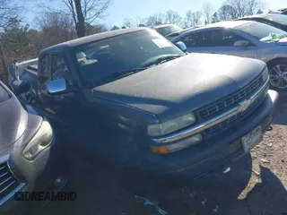 2001 Chevrolet Silverado 1500 LS with VIN 2GCEC19V711258782, listed as a IAAI auction lot 41352234 with 184,348 mi miles. Bid and sale history available at carsss.com. Image 1.