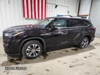 2021 Toyota Highlander XLE with VIN 5TDGZRBH8MS104623, listed as a Copart auction lot 58130075 with 37,717 mi miles and Clean title. Bid and sale history available at DreamBid. Image 1.