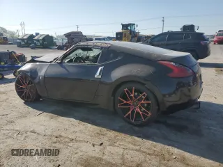 2010 Nissan 370Z Touring z VIN JN1AZ4EH5AM500829, wystawiony jako Copart lot #52824135 z przebiegiem Nie podano mil oraz Szkoda całkowita • Salvage title. Historia ofert i sprzedaży dostępna na DreamBid. Obrazek 2.
