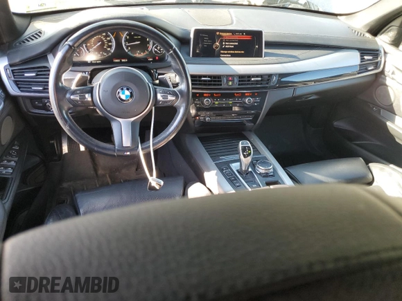 2015 BMW X5 xDrive35i z VIN 5UXKR0C57F0K61171, wystawiony jako Copart lot #57555405 z przebiegiem 119 664 mil mil oraz Szkoda całkowita • Salvage title. Historia ofert i sprzedaży dostępna na DreamBid. Obrazek 8.