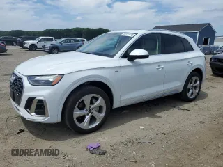 2024 Audi Q5 S line Premium Plus z VIN WA1EAAFY8R2005951, wystawiony jako Copart lot #62752645 z przebiegiem 20 122 mil mil oraz Szkoda całkowita • Salvage title. Historia ofert i sprzedaży dostępna na DreamBid. Obrazek 1.