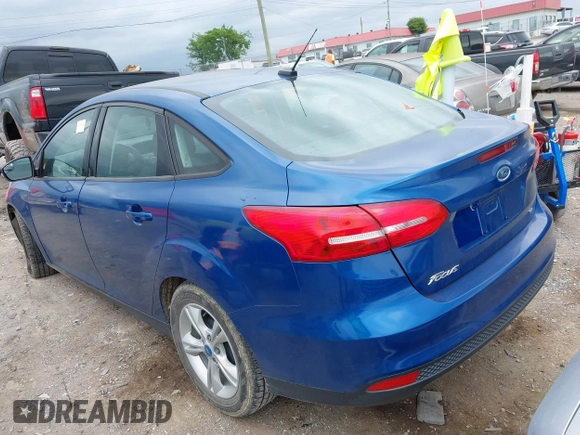 2018 Ford Focus SE z VIN 1FADP3F21JL212029, wystawiony jako IAAI lot #42258350 z przebiegiem 91 939 mil mil oraz . Historia ofert i sprzedaży dostępna na DreamBid. Obrazek 3.