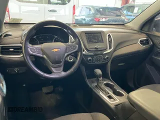 2022 Chevrolet Equinox LT z VIN 2GNAXJEV1N6109485, wystawiony jako IAAI lot #42150517 z przebiegiem 88 266 mil mil oraz . Historia ofert i sprzedaży dostępna na DreamBid. Obrazek 1.