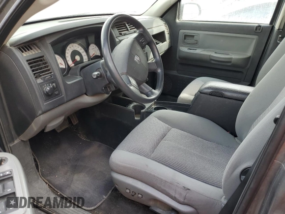 2008 Dodge Dakota Bighorn/Lonestar z VIN 1D7HE38K58S550926, wystawiony jako Copart lot #48440495 z przebiegiem Nie podano mil oraz Szkoda całkowita • Salvage title. Historia ofert i sprzedaży dostępna na DreamBid. Obrazek 7.