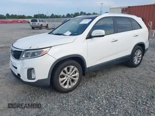 2015 Kia Sorento EX with VIN 5XYKU4A71FG636946, listed as a IAAI auction lot 42366976 with 195,100 mi miles and . Bid and sale history available at DreamBid. Image 17.