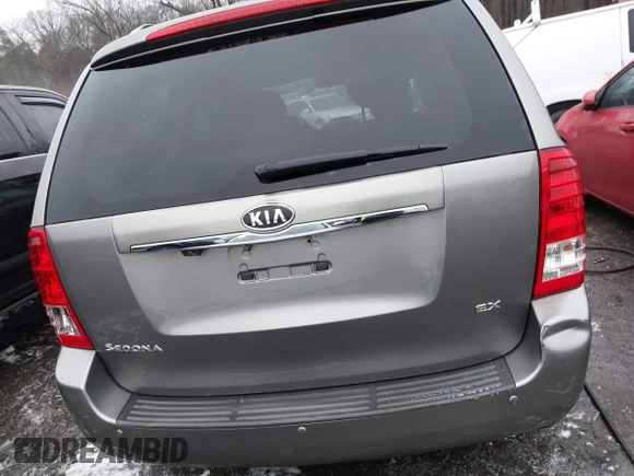 2011 Kia Sedona EX with VIN KNDMH4C71B6396661, listed as a IAAI auction lot 41412771 with 175,192 mi miles. Bid and sale history available at carsss.com. Image 16.
