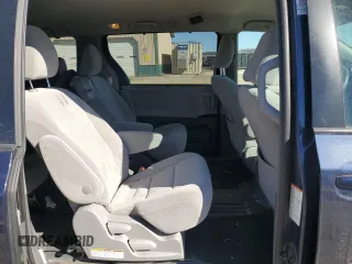 2018 Toyota Sienna LE Auto Access Seat with VIN 5TDKZ3DCXJS910757, listed as a Copart auction lot 46435435 with 80,774 mi miles and Salvage Title. Bid and sale history available at carsss.com. Image 10.
