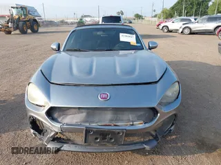 2017 FIAT 124 Spider Lusso z VIN JC1NFAEK5H0101807, wystawiony jako IAAI lot #42203847 z przebiegiem Nie podano mil oraz . Historia ofert i sprzedaży dostępna na DreamBid. Obrazek 11.