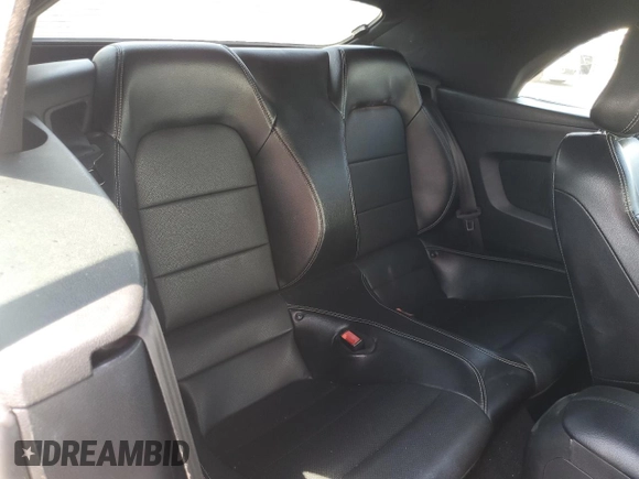 2020 Ford Mustang EcoBoost z VIN 1FATP8UH9L5111800, wystawiony jako Copart lot #59817955 z przebiegiem 79 304 mil mil oraz Czysty tytuł • Clean title. Historia ofert i sprzedaży dostępna na DreamBid. Obrazek 10.