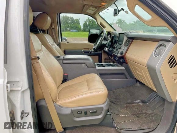 2014 Ford F-350 XLT with VIN 1FT8W3BT3EEB76108, listed as a Copart auction lot 56213775 with 261,799 mi miles and Clean Title. Bid and sale history available at DreamBid. Image 5.