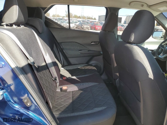 2018 Nissan Kicks SV with VIN 3N1CP5CU6JL520747, listed as a Copart auction lot 52499745 with 27,674 mi miles and Salvage Title. Bid and sale history available at carsss.com. Image 11.