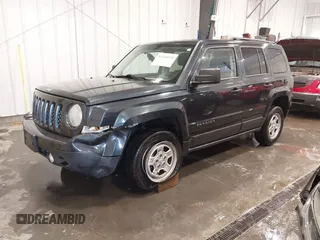 2015 Jeep Patriot Altitude with VIN 1C4NJRBBXFD102560, listed as a IAAI auction lot 42260925 with 183,056 mi miles and . Bid and sale history available at DreamBid. Image 18.