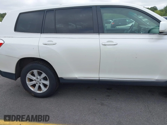 2013 Toyota Highlander with VIN 5TDZA3EH8DS040365, listed as a IAAI auction lot 41939503 with 123,581 mi miles and . Bid and sale history available at DreamBid. Image 18.