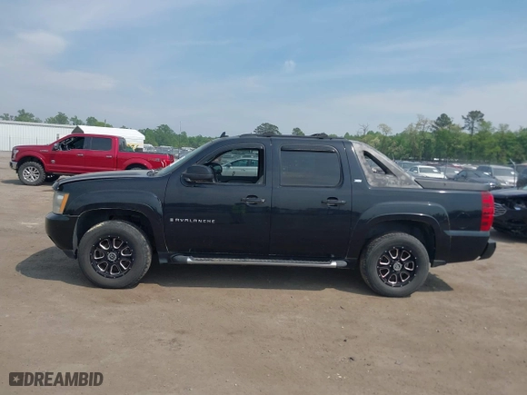 2009 Chevrolet Avalanche LT w/2LT with VIN 3GNFK22039G177073, listed as a IAAI auction lot 42127481 with 139,298 mi miles. Bid and sale history available at carsss.com. Image 14.