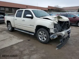 2013 GMC Sierra 1500 SLT with VIN 3GTP2WE70DG252706, listed as a Copart auction lot 46820205 with 145,676 mi miles and Salvage Title. Bid and sale history available at carsss.com. Image 4.