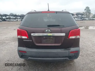 2011 Kia Sorento LX with VIN 5XYKT3A13BG094591, listed as a IAAI auction lot 41986727 with 237,681 mi miles. Bid and sale history available at carsss.com. Image 16.