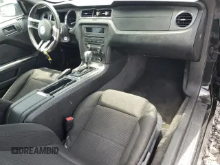 2013 Ford Mustang V6 с VIN 1ZVBP8AM5D5231065, выставлен на аукционе Copart как лот 60609505 с пробегом 228 509 миль миль и Списание • Salvage title. История ставок и продаж доступна на DreamBid. Изображение 8.