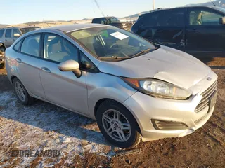 2014 Ford Fiesta S z VIN 3FADP4AJ3EM139772, wystawiony jako IAAI lot #41047481 z przebiegiem 148 632 mil mil oraz . Historia ofert i sprzedaży dostępna na DreamBid. Obrazek 1.