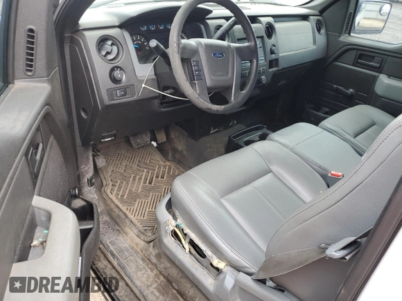 2014 Ford F-150 XL with VIN 1FTMF1CM8EKF55066, listed as a Copart auction lot 55259635 with 117,225 mi miles and Clean title. Bid and sale history available at DreamBid. Image 8.