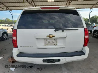 2007 Chevrolet Suburban LS with VIN 1GNFC16JX7R401981, listed as a Copart auction lot 64618945 with 153,205 mi miles and Clean title. Bid and sale history available at DreamBid. Image 6.