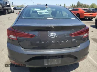 2020 Hyundai Elantra SEL z VIN 5NPD84LF2LH571899, wystawiony jako Copart lot #56017055 z przebiegiem 86 458 mil mil oraz Szkoda całkowita • Salvage title. Historia ofert i sprzedaży dostępna na DreamBid. Obrazek 6.