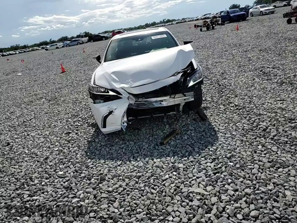 2021 Lexus ES 350 with VIN 58ADZ1B10MU089042, listed as a Copart auction lot 62071455 with 28,042 mi miles and Salvage title. Bid and sale history available at DreamBid. Image 13.