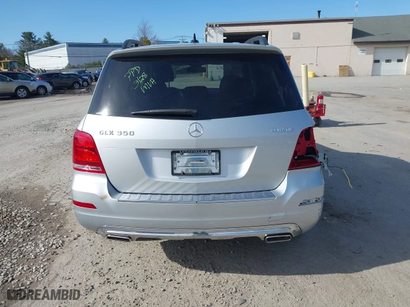 2014 Mercedes-Benz GLK-Class GLK 350 with VIN WDCGG8JB8EG175260, listed as a IAAI auction lot 41957511 with 106,427 mi miles. Bid and sale history available at carsss.com. Image 16.