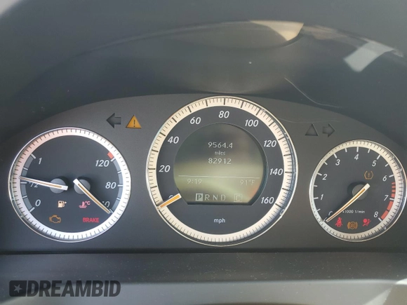 2008 Mercedes-Benz C 300 Sport с VIN WDDGF54X98F052663, выставлен на аукционе Copart как лот 60265725 с пробегом 82 912 миль миль и Списание • Salvage title. История ставок и продаж доступна на DreamBid. Изображение 9.