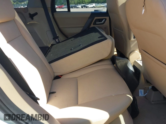 2008 Land Rover LR2 HSE with VIN SALFT24N88H097408, listed as a IAAI auction lot 42305277 with Not provided miles and . Bid and sale history available at DreamBid. Image 8.