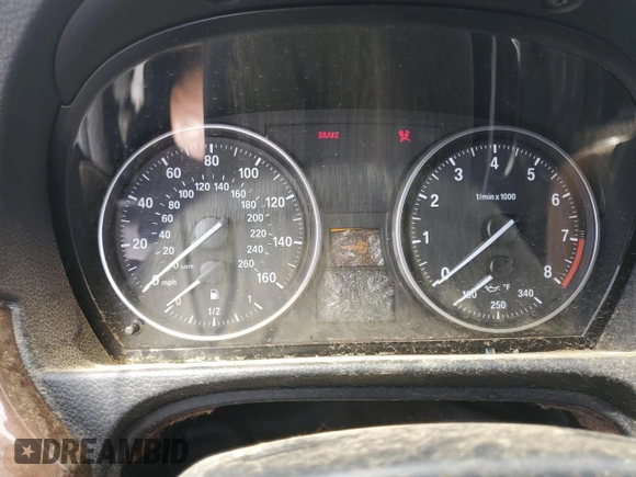 2008 BMW 3 Series 335i z VIN WBAWL73528PX51845, wystawiony jako Copart lot #50970805 z przebiegiem Nie podano mil oraz Nie do naprawy • Non repairable. Historia ofert i sprzedaży dostępna na DreamBid. Obrazek 9.