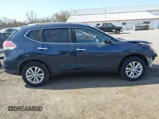 2016 Nissan Rogue SV z VIN KNMAT2MV6GP708803, wystawiony jako IAAI lot #42049440 z przebiegiem 107 359 mil mil oraz . Historia ofert i sprzedaży dostępna na DreamBid. Obrazek 13.