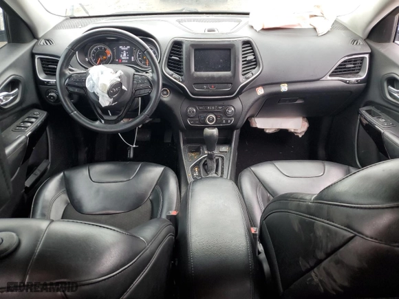 2019 Jeep Cherokee Latitude Plus with VIN 1C4PJLLX3KD300889, listed as a Copart auction lot 45118185 with 87,716 mi miles and Salvage Title. Bid and sale history available at carsss.com. Image 8.