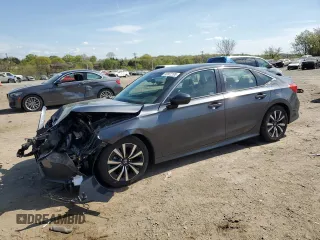 2024 Honda Civic EX z VIN 2HGFE1F75RH327798, wystawiony jako Copart lot #53972195 z przebiegiem 15 067 mil mil oraz Szkoda całkowita • Salvage title. Historia ofert i sprzedaży dostępna na DreamBid. Obrazek 1.