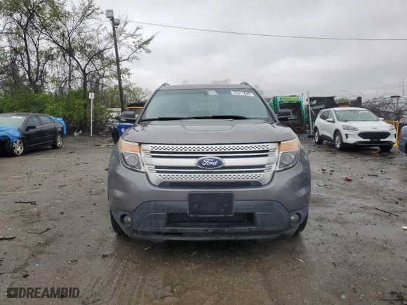 2013 Ford Explorer XLT with VIN 1FM5K8D83DGC40599, listed as a Copart auction lot 52811695 with 122,261 mi miles and Clean Title. Bid and sale history available at carsss.com. Image 5.