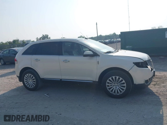 2012 Lincoln MKX z VIN 2LMDJ6JK6CBL11503, wystawiony jako IAAI lot #42418489 z przebiegiem 85 886 mil mil oraz . Historia ofert i sprzedaży dostępna na DreamBid. Obrazek 14.