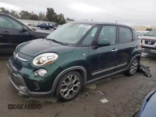 2014 FIAT 500L Trekking with VIN ZFBCFADH0EZ009238, listed as a Copart auction lot 42465845 with 104,858 mi miles and Salvage Title. Bid and sale history available at DreamBid. Image 1.
