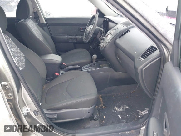 2010 Kia Soul + with VIN KNDJT2A23A7042047, listed as a IAAI auction lot 41578149 with 39,485 mi miles. Bid and sale history available at carsss.com. Image 5.